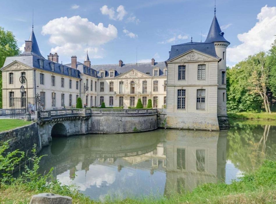 Pierres Et Jardins Bed & Breakfast Senlis  Exterior foto