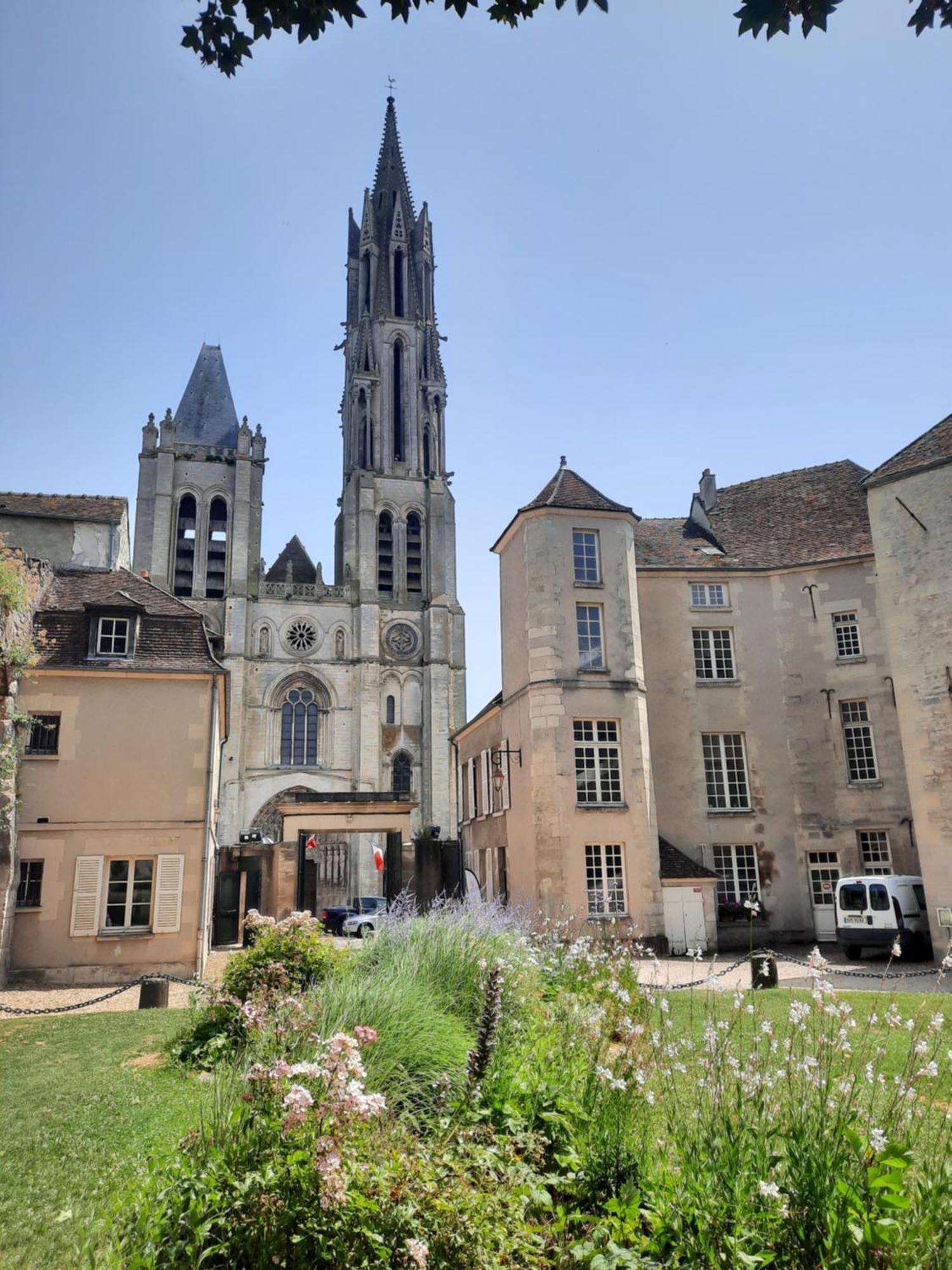 Pierres Et Jardins Bed & Breakfast Senlis  Exterior foto